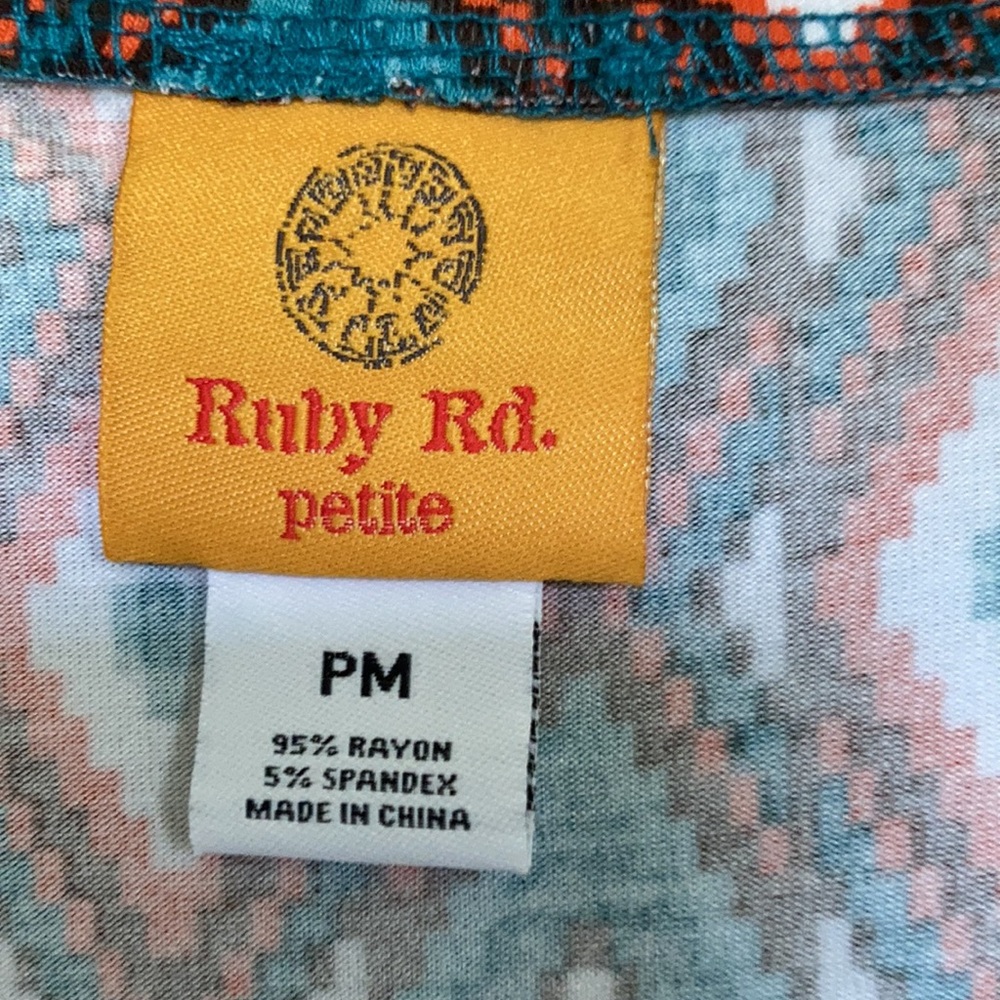 Ruby Rd top Aztec like print soft material v neck shirt w stretch boho MP - Picture 9 of 17